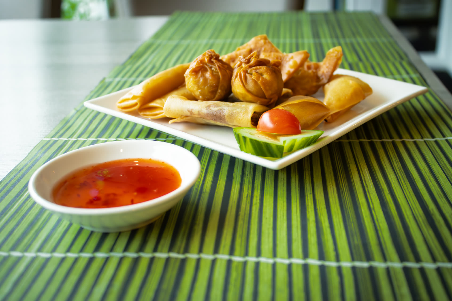 Vietnamese hapjes op tafel bij Quang Minh